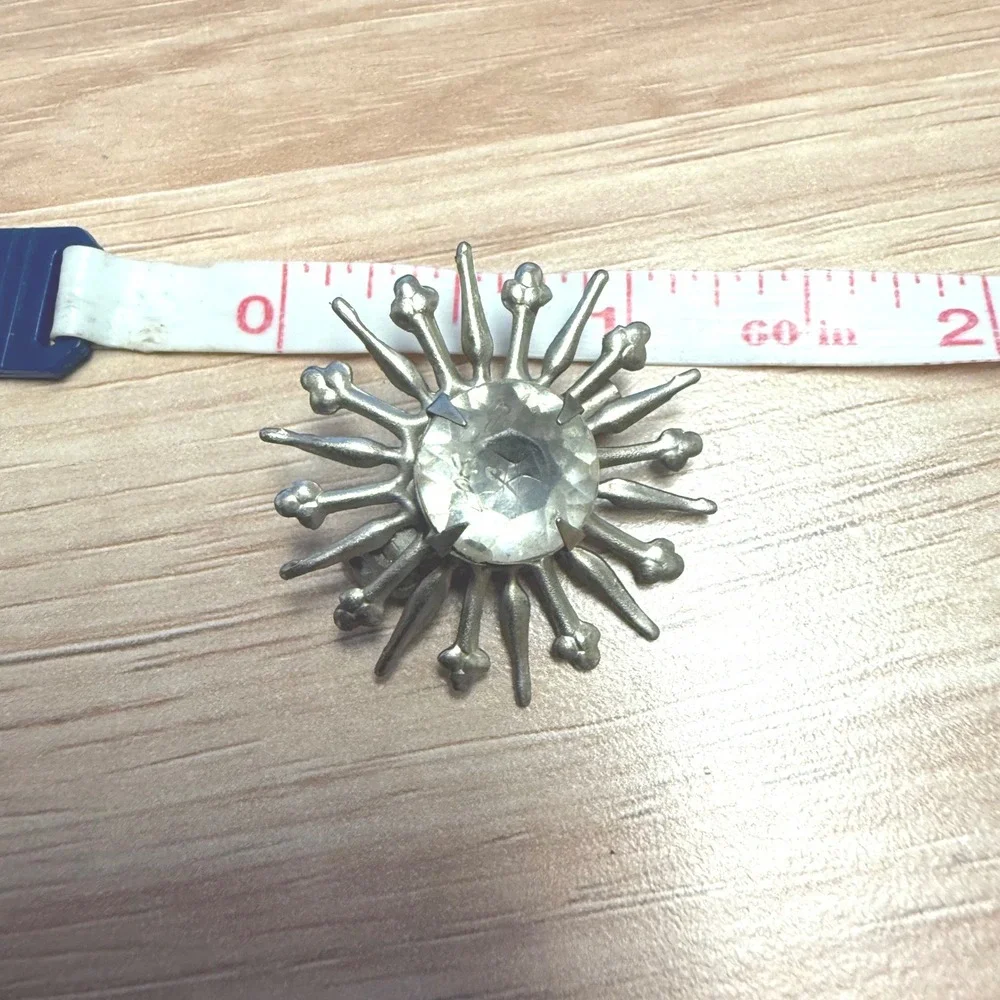 Vintage Silver Tone Starburst Brooch Clear Rhinestone Celestial Sunburst‎ Pin